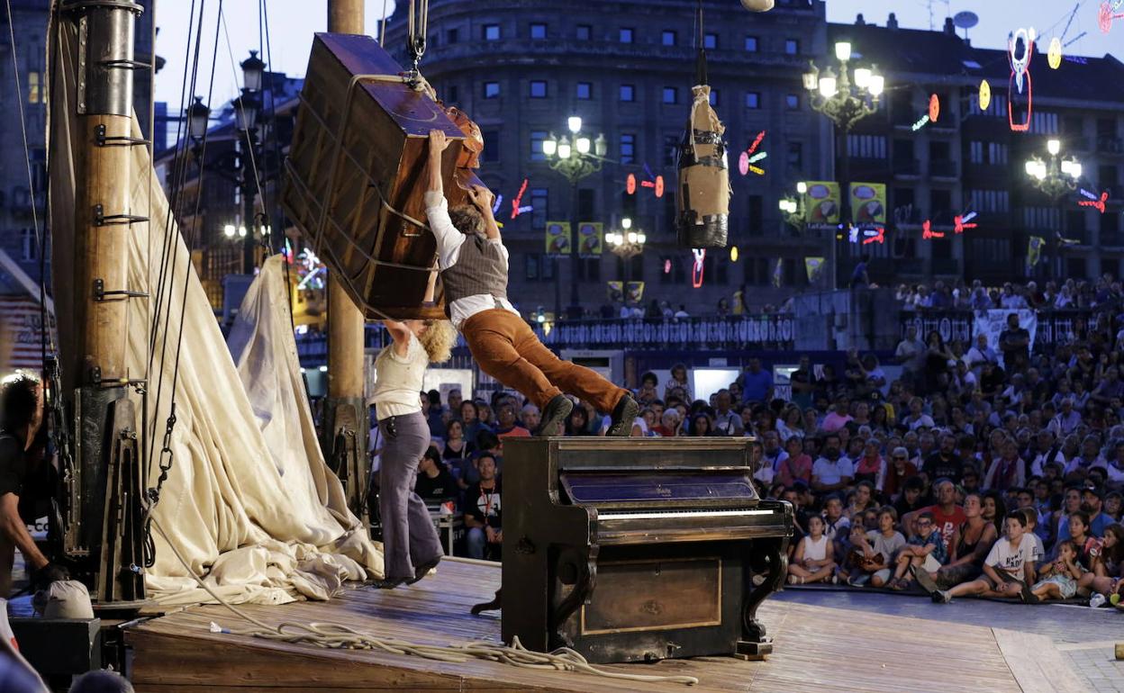 270 espectáculos de teatro, música y danza se darán cita por las calles de Bilbao hasta 270 espectáculos de teatro, música y danza se darán cita por las calles de Bilbao hasta
